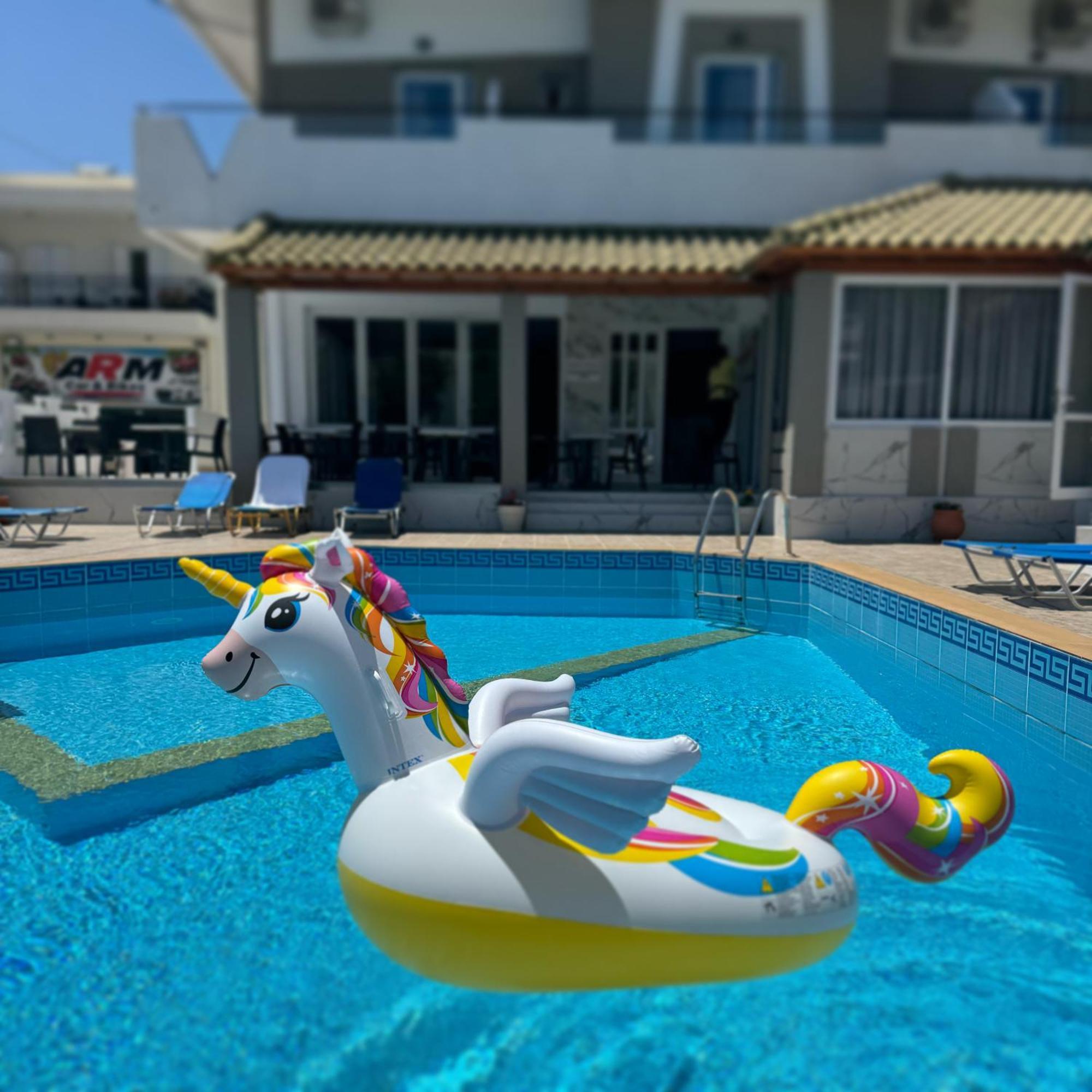 Simple Hotel Hersonissos Sun Eksteriør billede